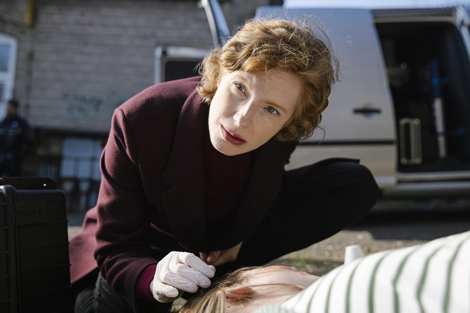 Linda Selb (Luise Wolfram, 38) kann nur wenig zu den Ermittlungen beitragen.