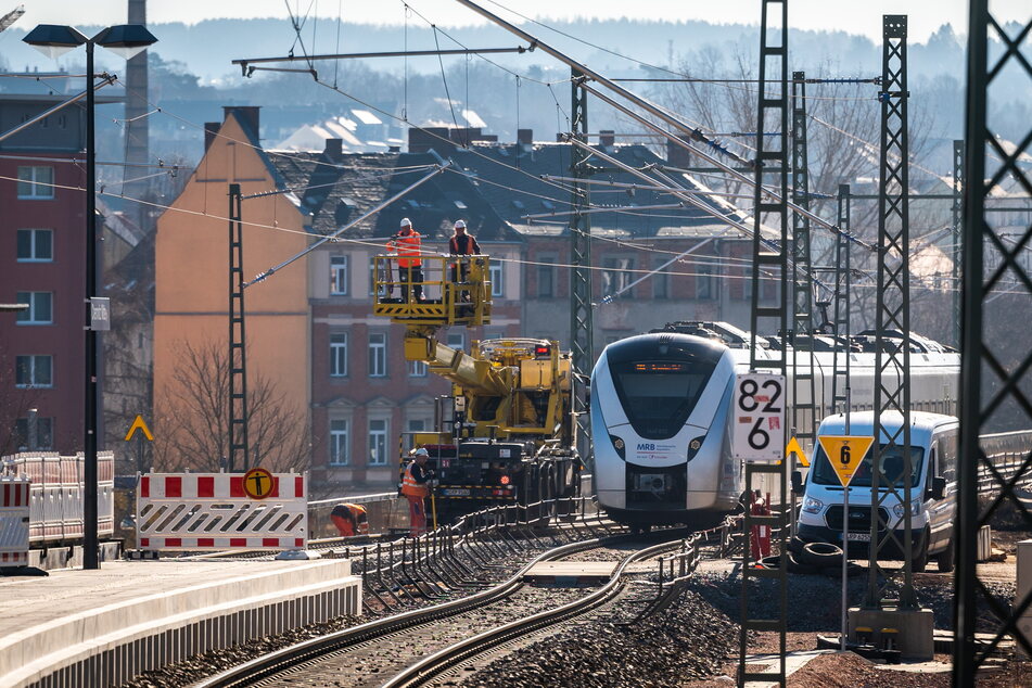 Bislang fuhren die Züge auf einem Gleis über die Brücke. Doch dieses soll nun auch ausgetauscht werden. Ab 25. September geht's los.