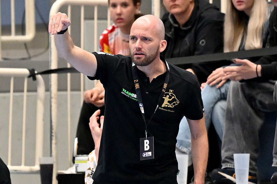 HCE-Coach André Haber (40) ist mit seinem Team im Flow und jetzt kommt am Sonntag sein Ex-Verein Leipzig nach Dresden.