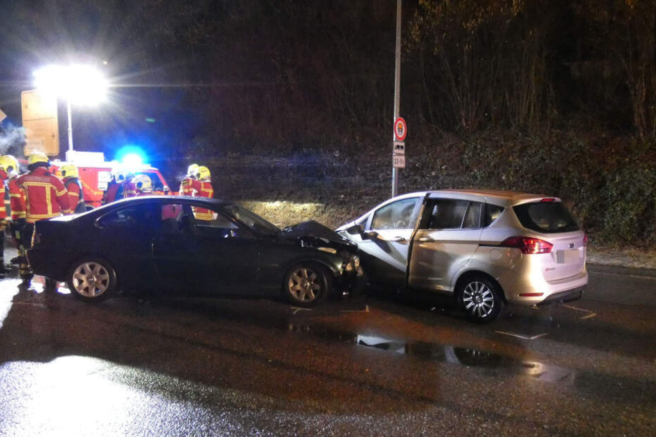 Mit diesen beiden Autos sind die Fahrer zusammengekracht.