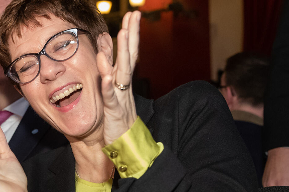 Kamp karrenbauer nackt annegret Europe still