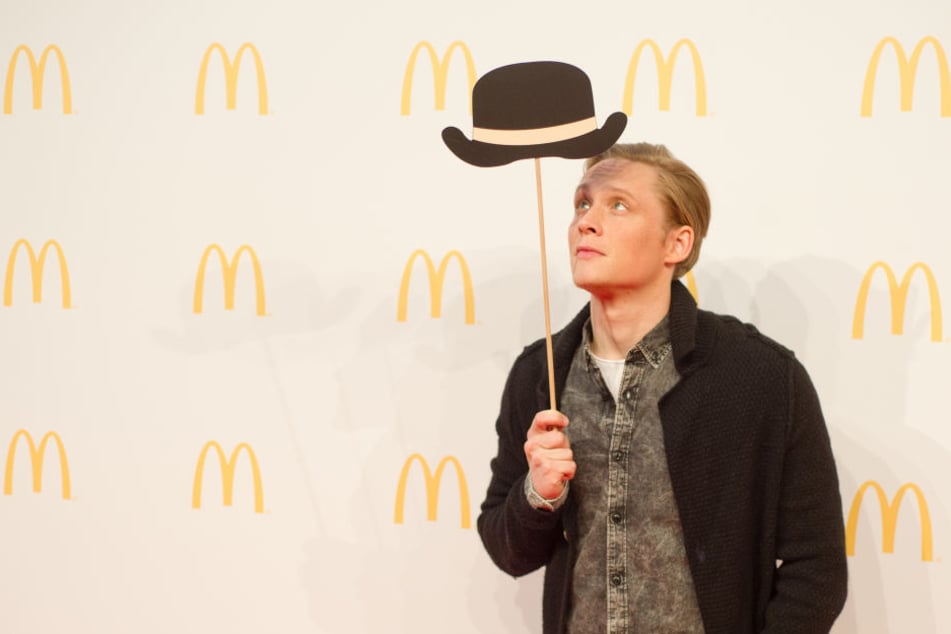 Schauspieler, Regisseur, Produzent, Autor - und jetzt auch noch Pop-Sänger:
Matthias Schweighöfer (36) probiert
alles aus.