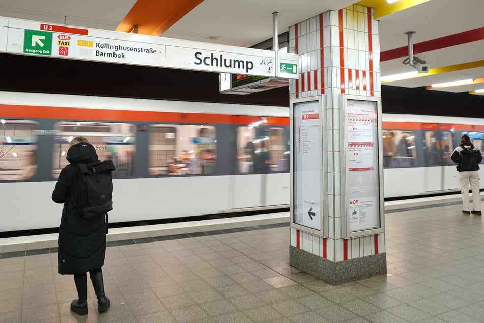 Die Sperrung betreffe die Abschnitte Lattenkamp-Stephansplatz (U1) und Saarlandstraße-Schlump (U3). (Archivfoto)