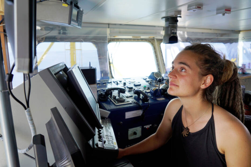 Carola Rackete ist Kapitänin der "Sea-Watch 3", einem Seenotrettungsboot im Mittelmeer.