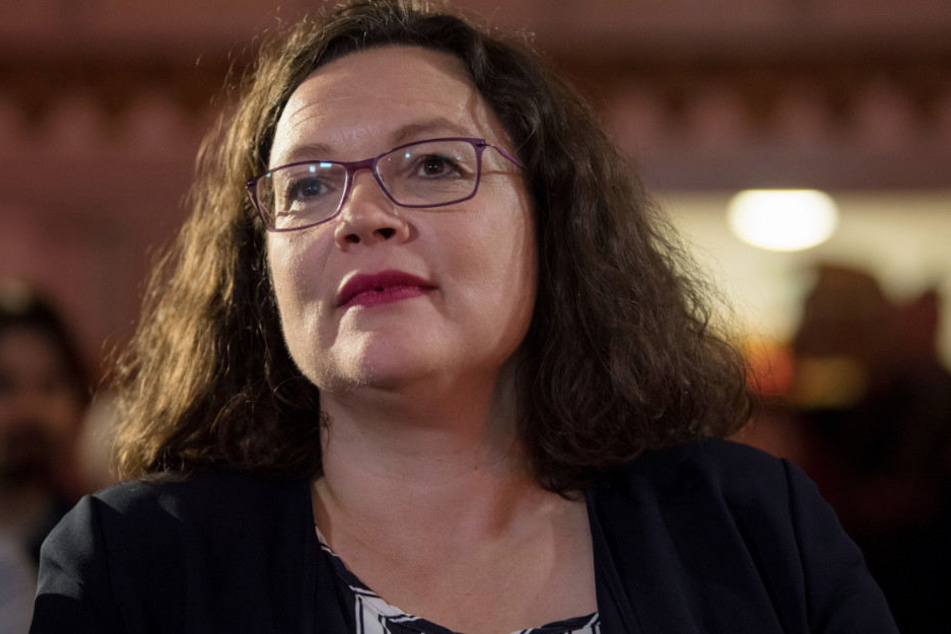 Andrea Nahles geht gegen ihre Kritiker in die Offensive.