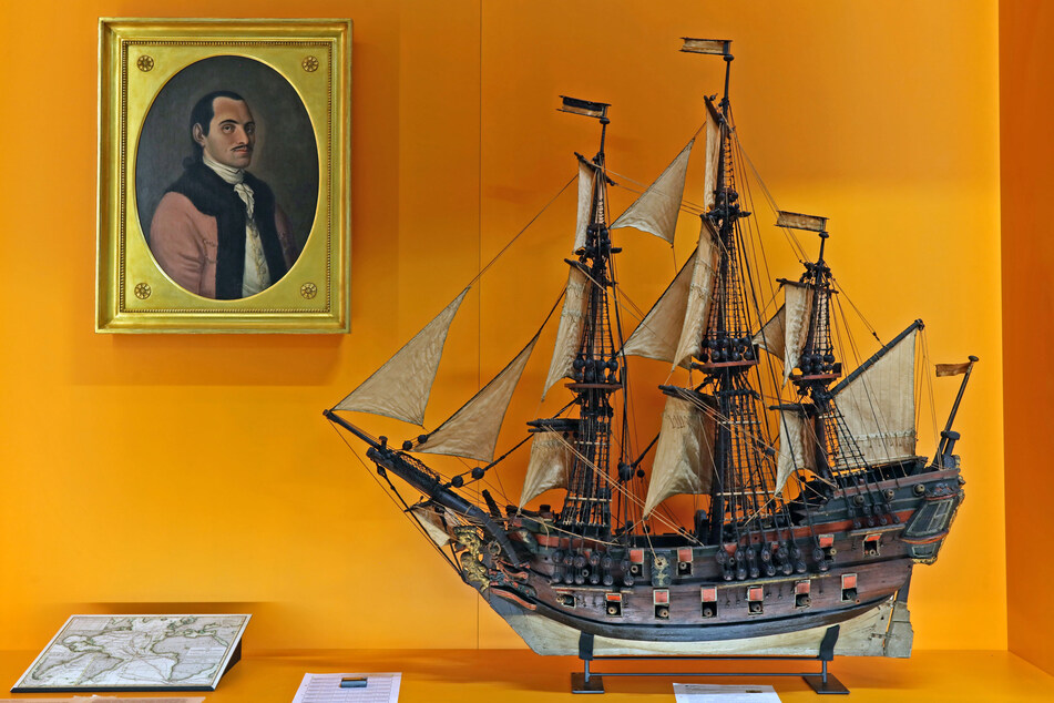 Das Modell des Segelschiffs "Chartilla" von 1776 aus Zittau wurde von Restaurator Frieder Eifler in Olbersdorf generalüberholt und segelte in den Audi-Bau.