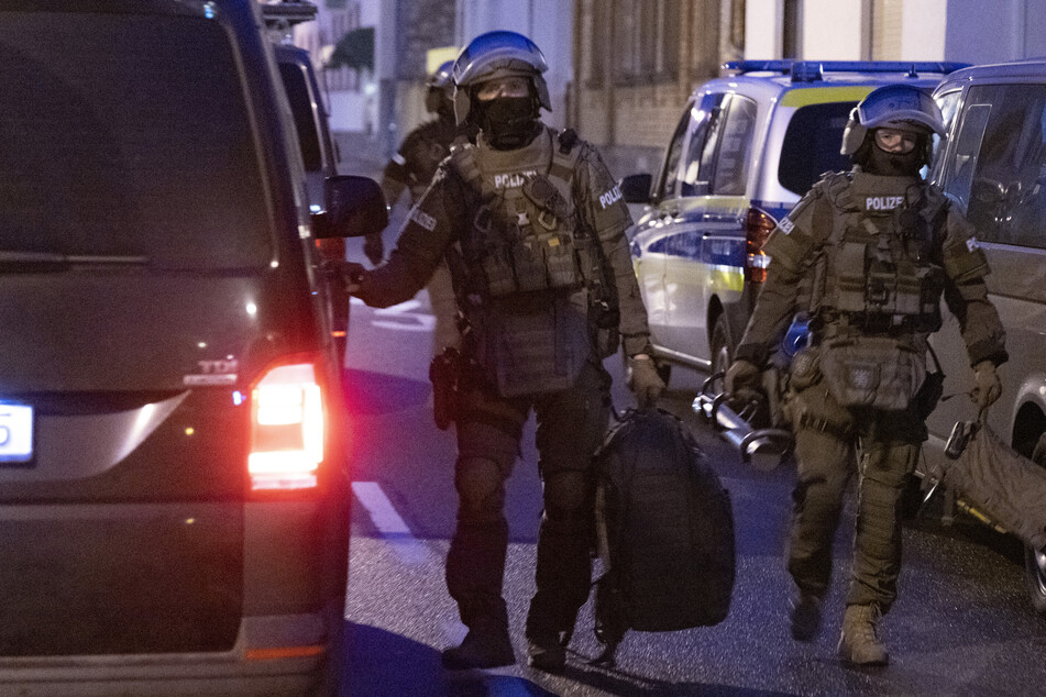 Anschlag geplant? SEK nimmt Tatverdächtigen in NRW fest