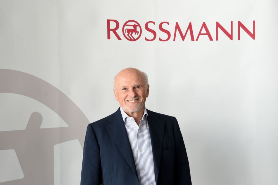Dirk Roßmann (72) ist Gründer der zweitgrößten deutschen Drogeriekette und gehört zu den Top 100 der reichsten Menschen im Land. Freitag ist er bei Riverboat zu Gast.