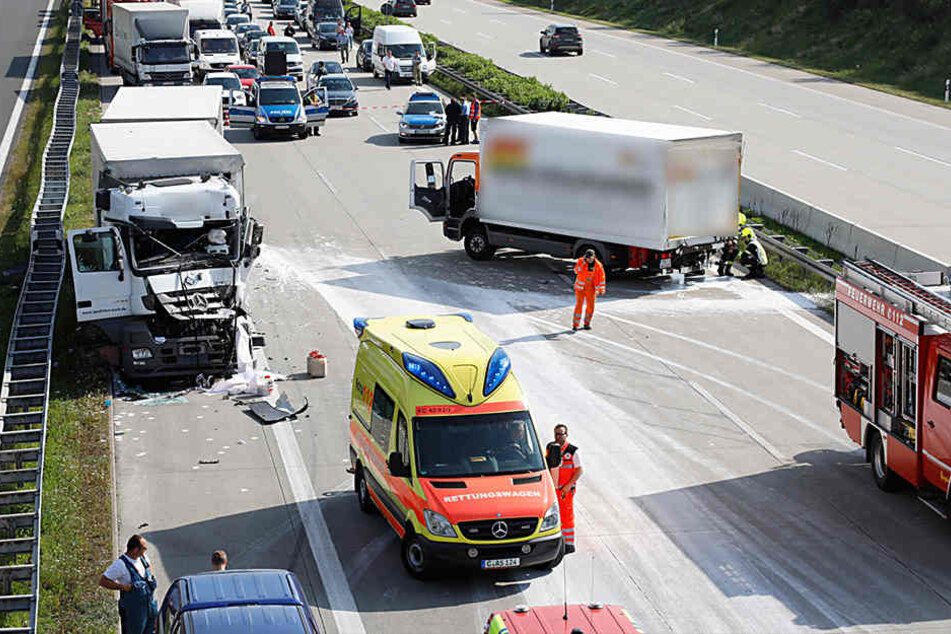 Auf der A4 kollidierten am Dienstagmorgen zwei Lkw.