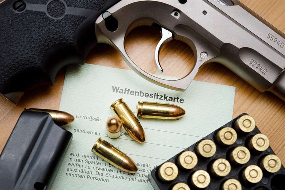 Neuerdings dürfen sächsische Kommunen Plätze zu Waffenverbotszonen
erklären. (Symbolbild)