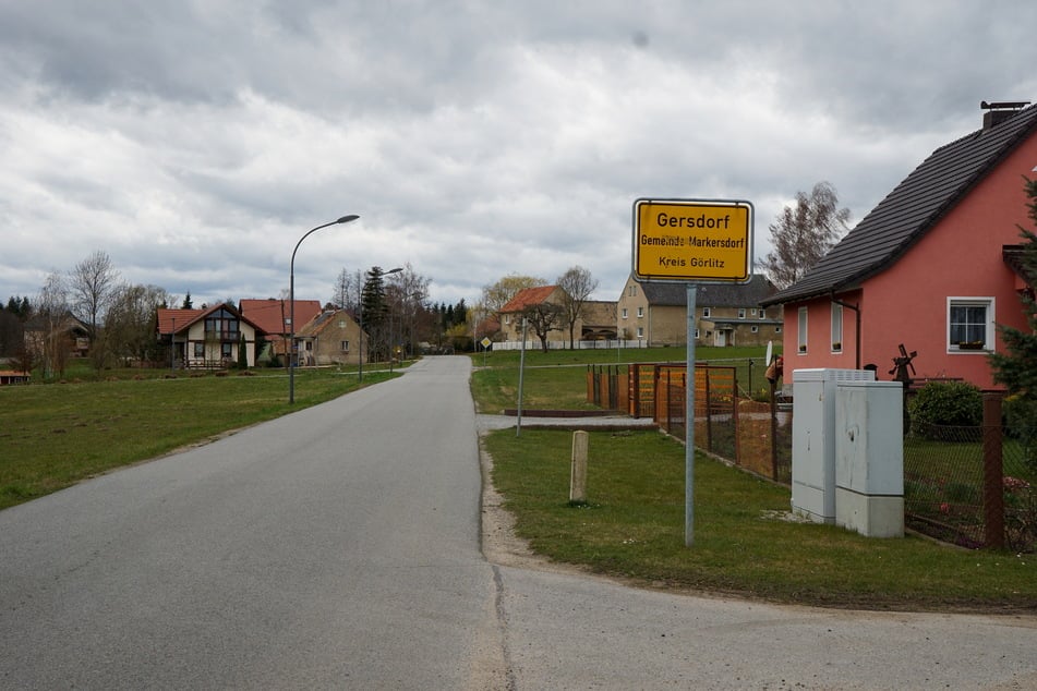 In Gersdorf hatte sich Hündin Sandy (17) verirrt.