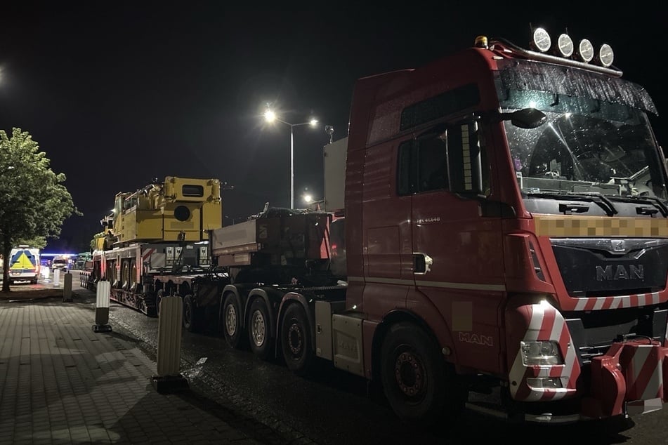 Der Zwölfachser wurde nach der Kontrolle aus dem Verkehr gezogen.