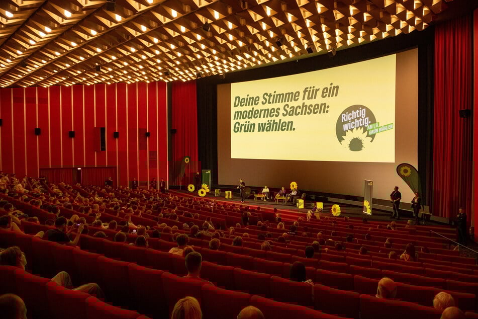 Im Rundkino sagte Habeck im August 2024 etwa: "Jeder weiß, dass AfD und BSW direkt aus Moskau gekauft sind".