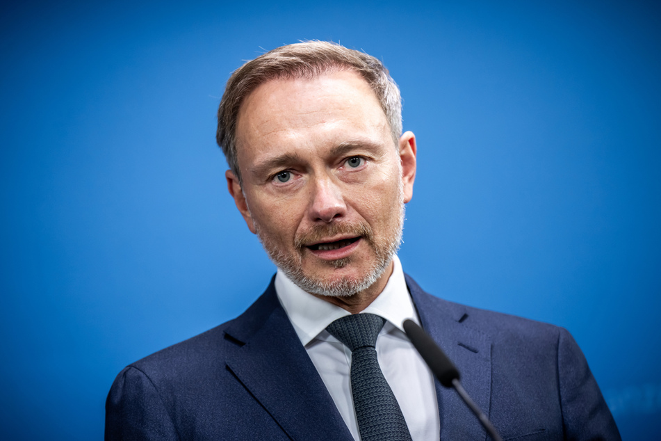 Bundesfinanzminister Christian Lindner (44, FDP) hat schon wieder schlechte Nachrichten.