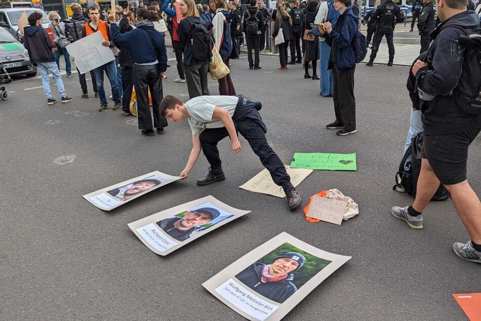 Auf dem Wilhelm-Leuschner-Platz fand eine Demo mit dem Motto "Solidarität zur ungehorsamen Versammlung" statt.