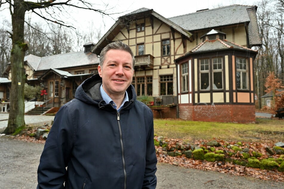 Weltenbummler Andreas Moser (48) liebt seinen neuen Wohnort - hier die Zeisigwaldschänke.