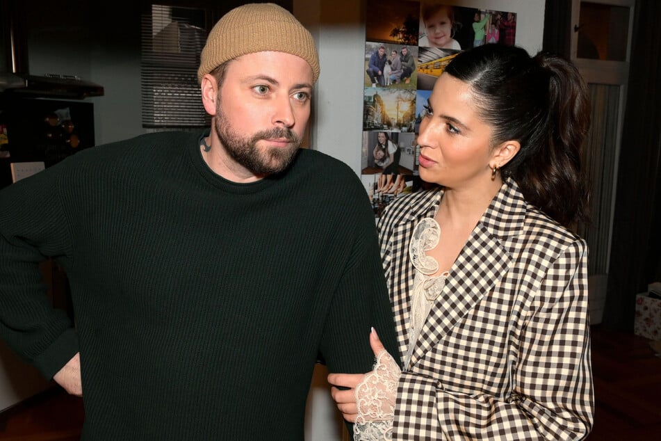 John beschleicht das Gefühl, dass Laura mehr weiß, als sie zugibt.