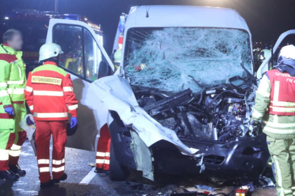 Nach Transporter-Unfall auf Coventrystraße: Dresdner Polizei sucht Zeugen