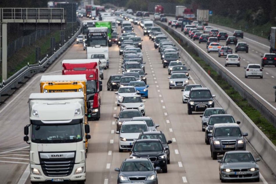 Am Wochenende soll es wieder voll werden auf Deutschlands Autobahnen.