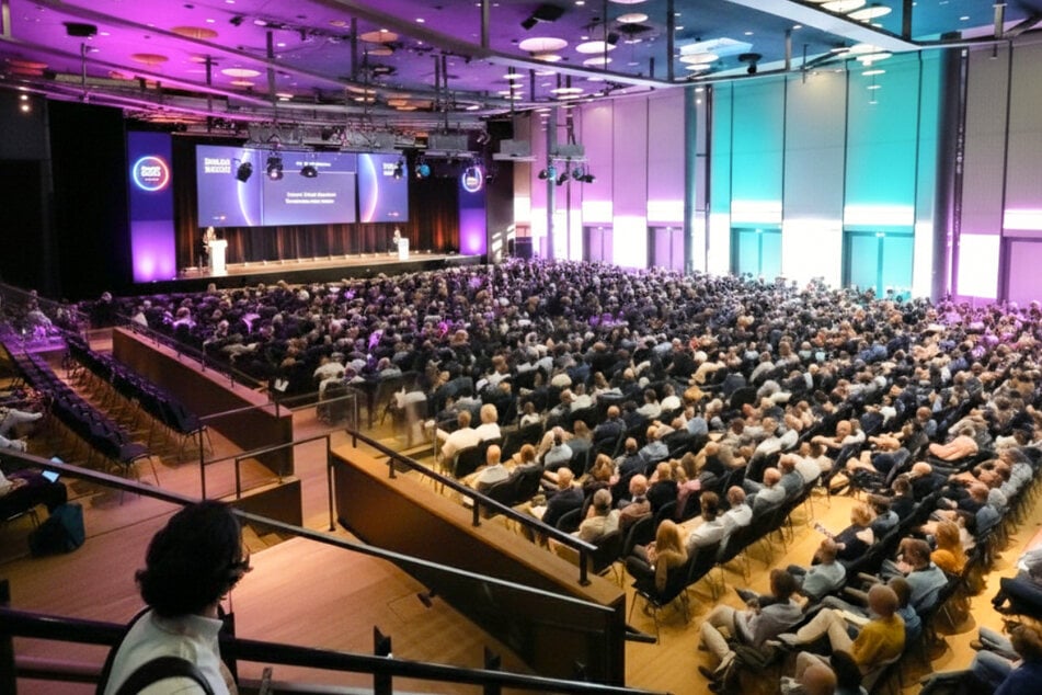 Für Dresdens riesige KI-Konferenz ab Mittwoch (22.10.) werden Tickets verlost