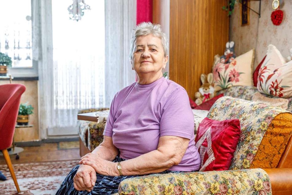 Nachbarin Gisela Fischer (85) ist noch immer schockiert von dem Brand beim Nachbarn.