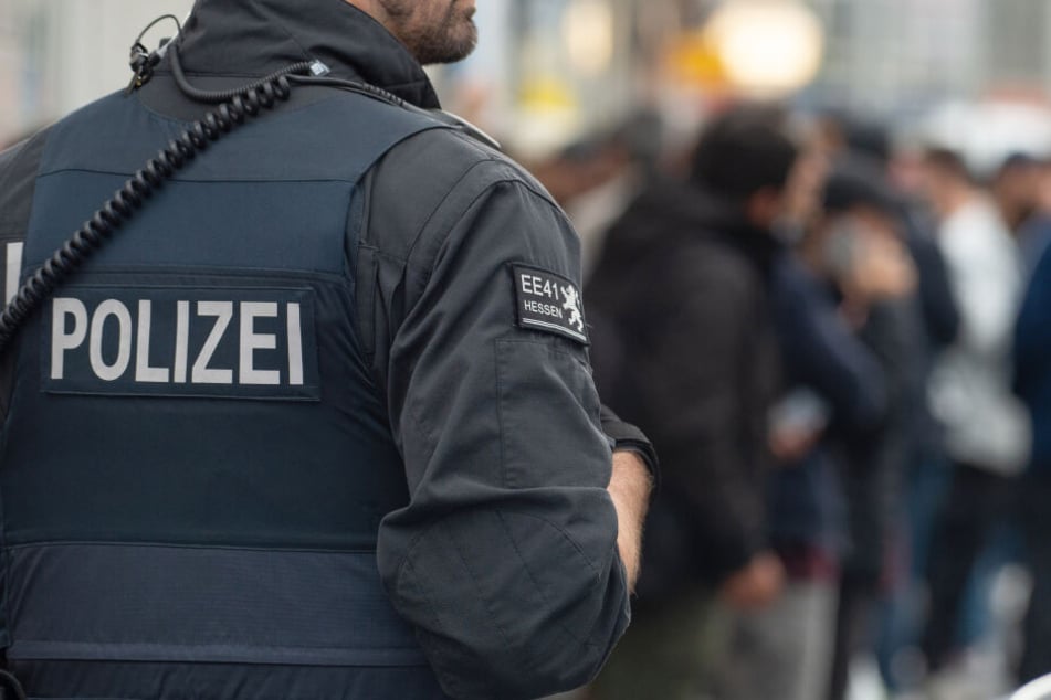 Rund 170 Beamte waren am Dienstag in Offenbach im Einsatz (Symbolbild).