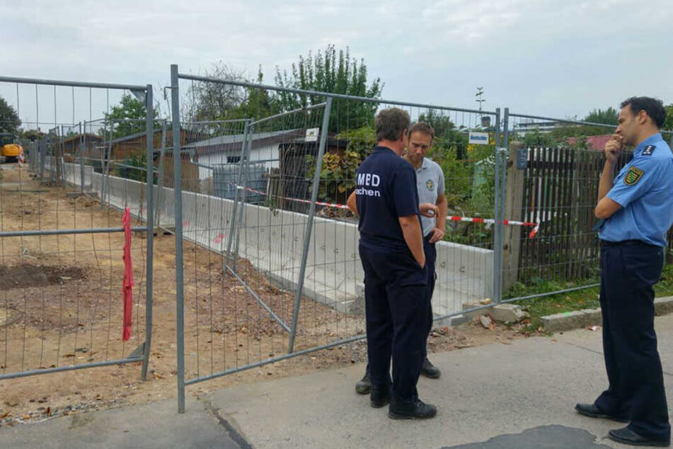 Polizeisprecher Thomas Geithner (re.) leitet den Einsatz.