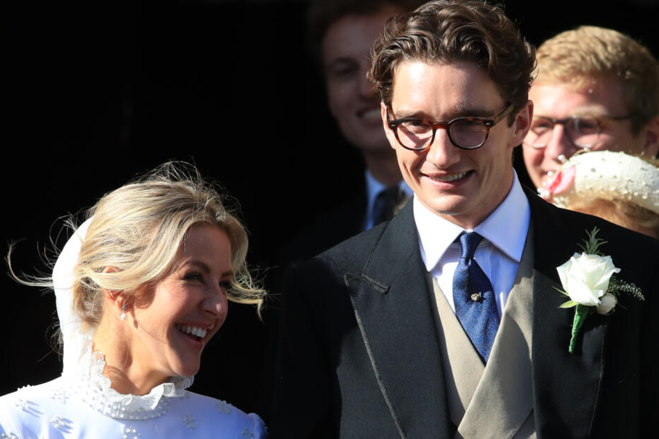 Am 31. August 2019 hat die Sängerin ihren Verlobten Caspar Jopling (28) geheiratet.