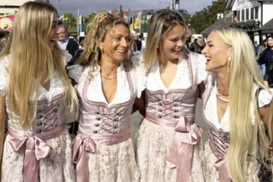 Die Fußballerin (r.) amüsierte sich ohne ihn auf der Wiesn und verriet dabei ihren Beziehungsstatus.