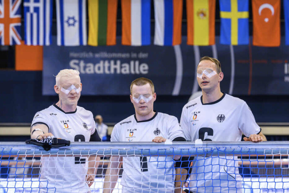Felix Rogge (30, l.) und Oliver Hörauf (r.) holten mit ihrem Nationalmannschaftskollegen Michael Feistle (27, Mitte) den EM-Titel in Rostock.