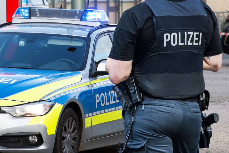 Zahlreiche Polizisten durchsuchten Büros der Deutsche-Börse-Tochter Clearstream (Symbolbild).