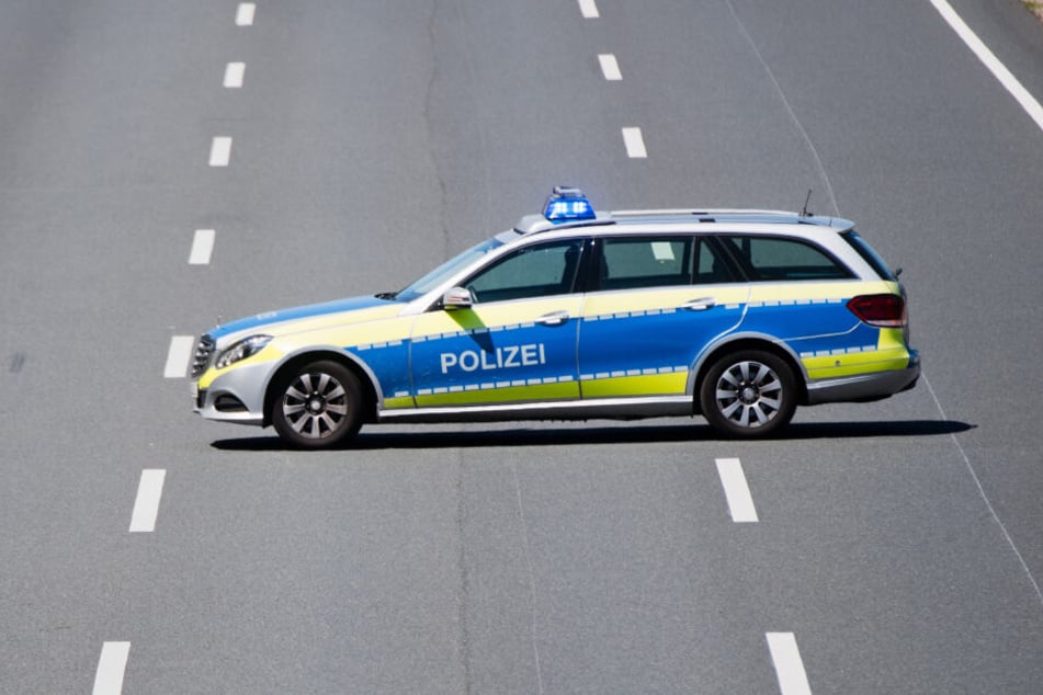 Die Polizei versuchte den Geisterfahrer auf der Autobahn zu stoppen.