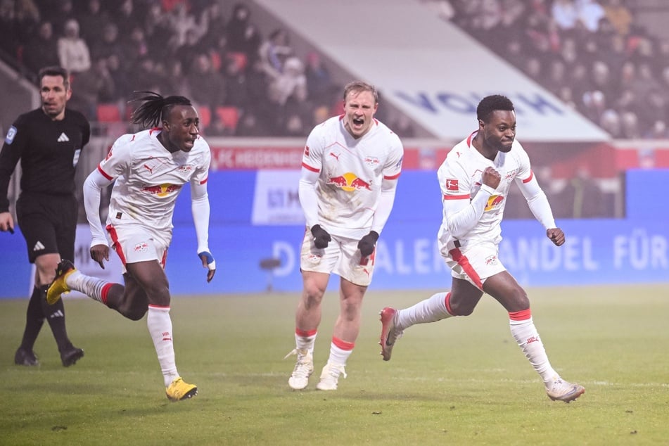 Xaver Schlager (28, M.) hat sich noch nicht entschieden, ob er bei RB Leipzig bleibt oder seinen Vertrag im Sommer auslaufen lässt.