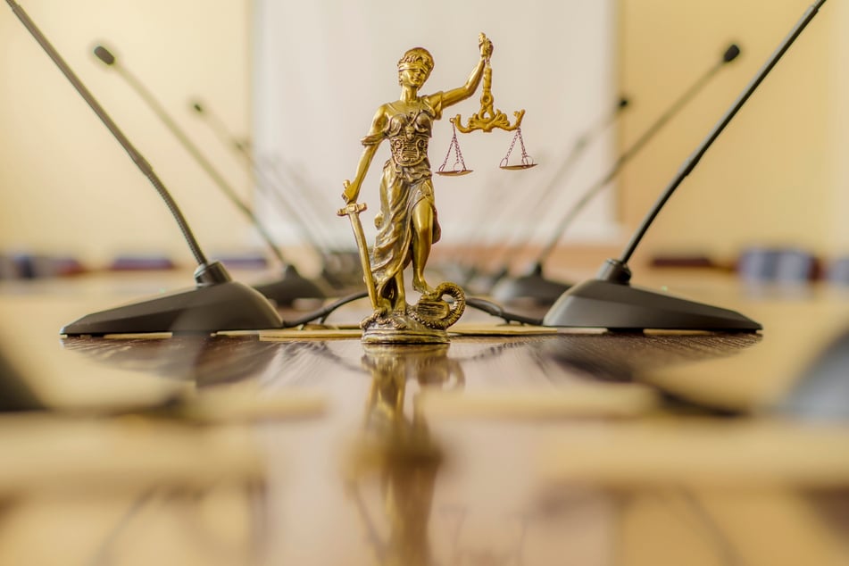 Insgesamt fünf weitere Männer sollen sich an Joanne Young vergangen haben. (Symbolbild)