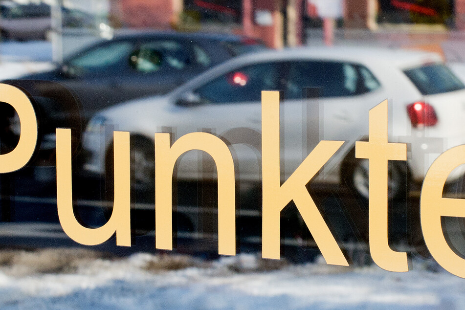 In NRW haben im Jahr 2019 insgesamt 2,3 Millionen Menschen Punkte in Flensburg gesammelt.