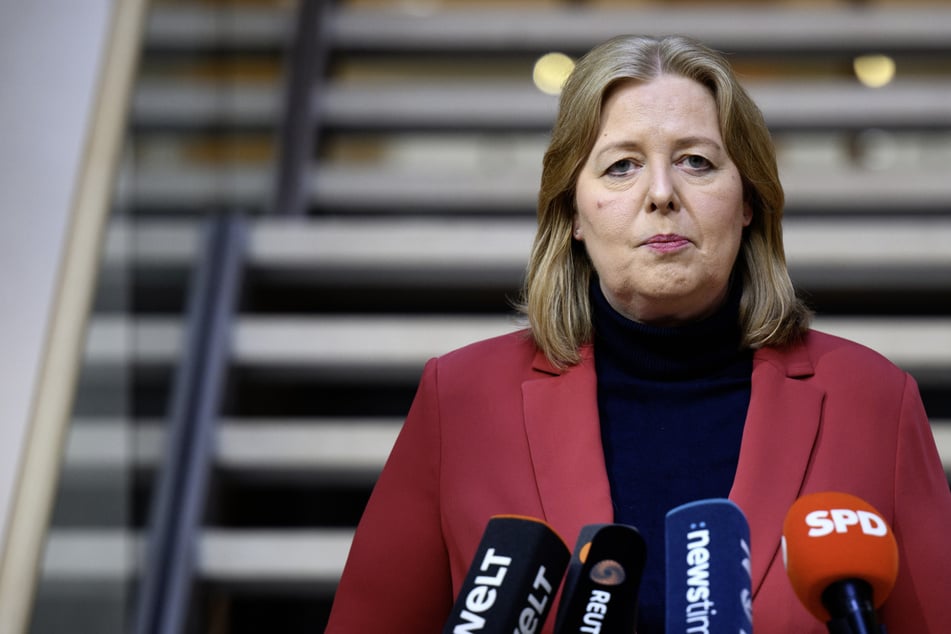 "Einige wollen den Sozialstaat rasieren" - Arbeitsministerin Bas mit harten Worten gegen rechts