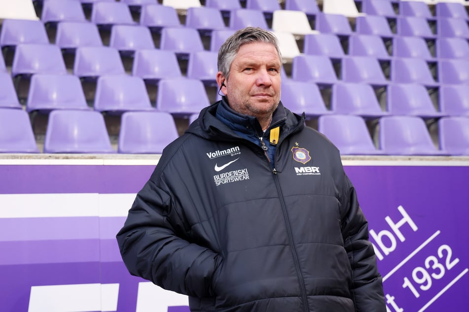 Sportdirektor Michael Tarnat (56).