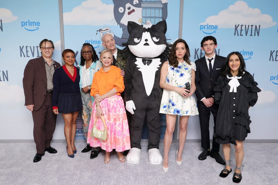 Aubrey Plaza zusammen mit ihrer "Kevin"-Crew im Metrograph-Kino in New York.