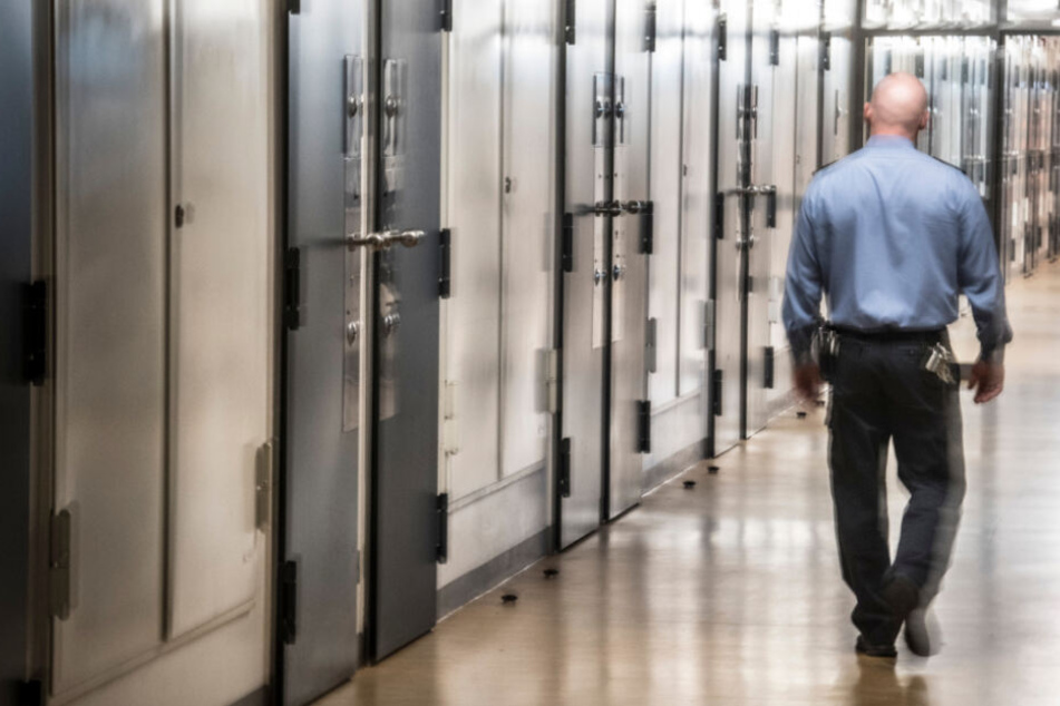 Der 46-Jährige verbringt nun 30 Tage hinter Gittern (Symbolfoto).