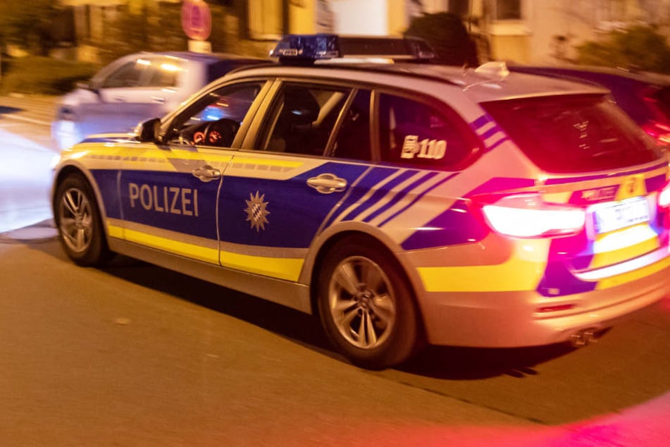 Die Polizei konnte den jungen Mann nahe der Wohnung aufgreifen. (Symbolbild)