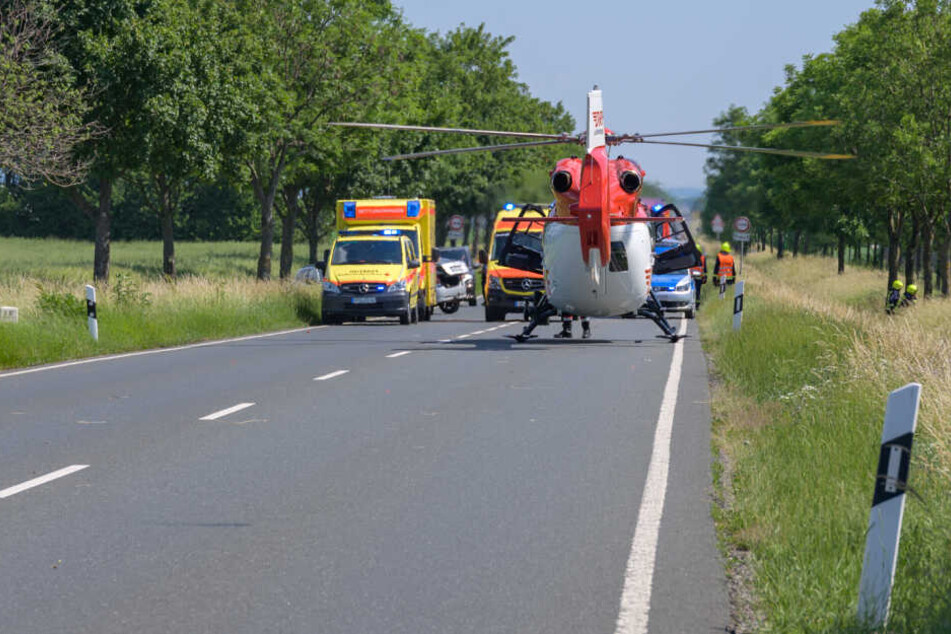 Rettungshubschrauber waren im Einsatz, brachten die Frau in Kliniken.