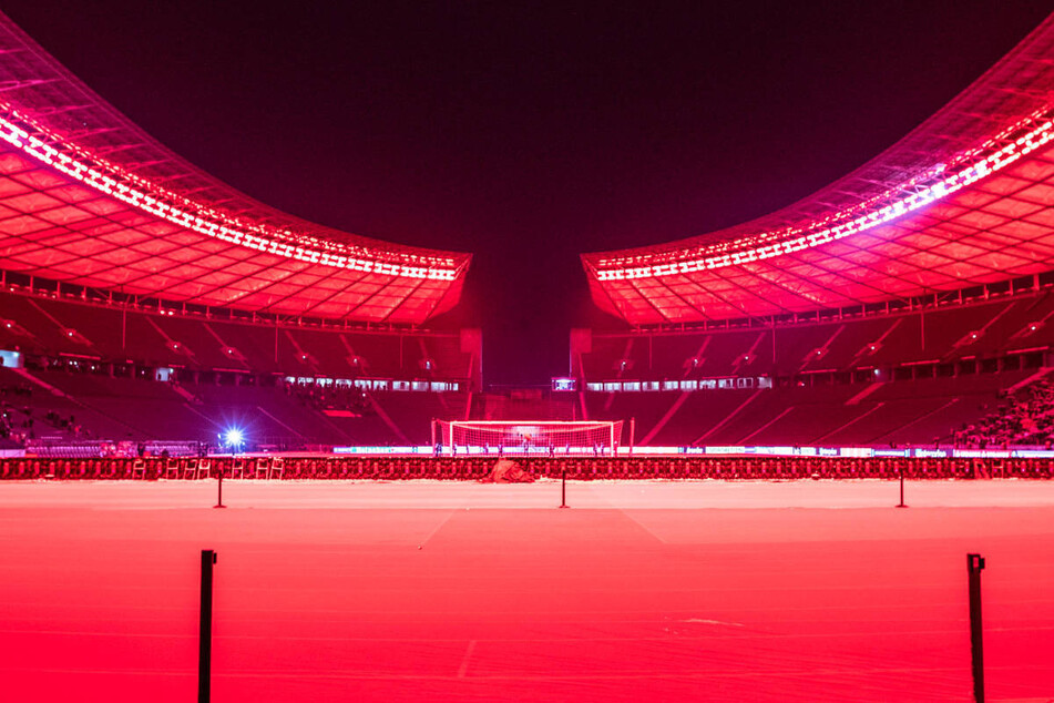 Am Dienstagabend wird das Olympiastadion, wie schon 2021 in der Conference League, wieder in Rot erstrahlen, diesmal jedoch mit ausverkauften Rängen in der Königsklasse. (Archivfoto)