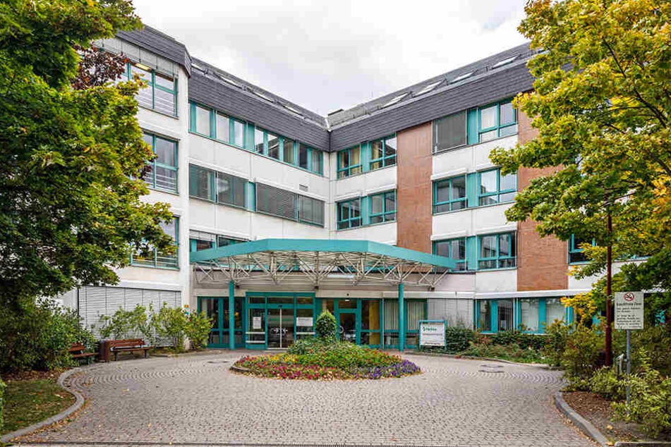Die Klinik in Freital. Auch hier gibt es ab sofort zusätzlich zum normalen Notdienst eine Bereitschaftspraxis.