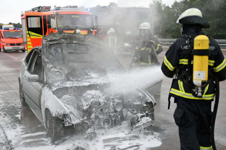 Das Auto ist durch den Brand nicht mehr zu gebrauchen.
