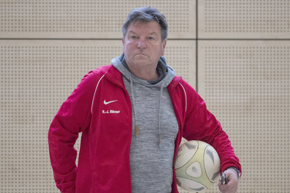 Hans-Jürgen "Dixie" Dörner (66) schaut noch einmal genau auf die vergangene Saison.