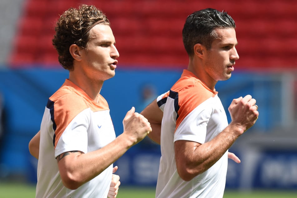 Janmaat spielte damals gemeinsam mit Ex-Fußball-Star Robin van Persie (42, r.) in der niederländischen Nationalmannschaft. (Archivbild)