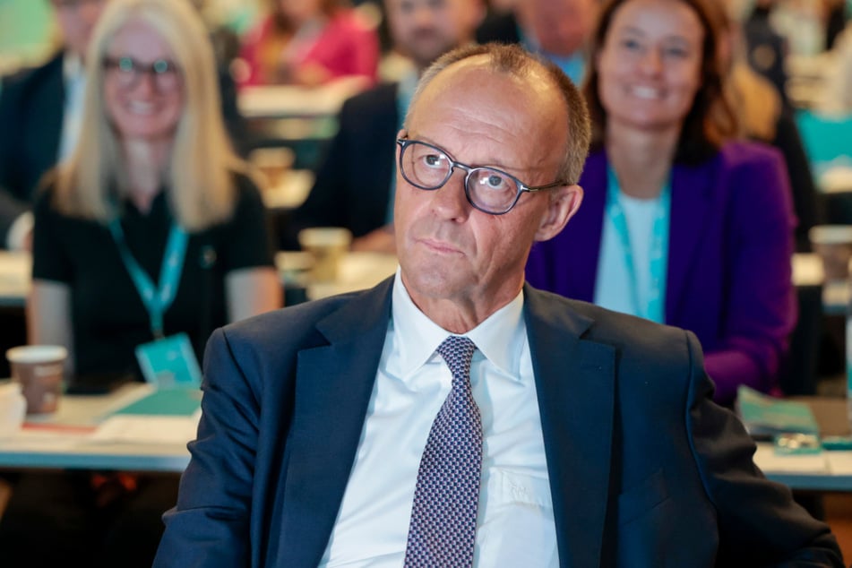 Bundeskanzler Friedrich Merz (69, CDU) dringt auf weitere Anstrengungen für eine Beendigung des Ukraine-Krieges, warnt aber auch vor Illusionen.