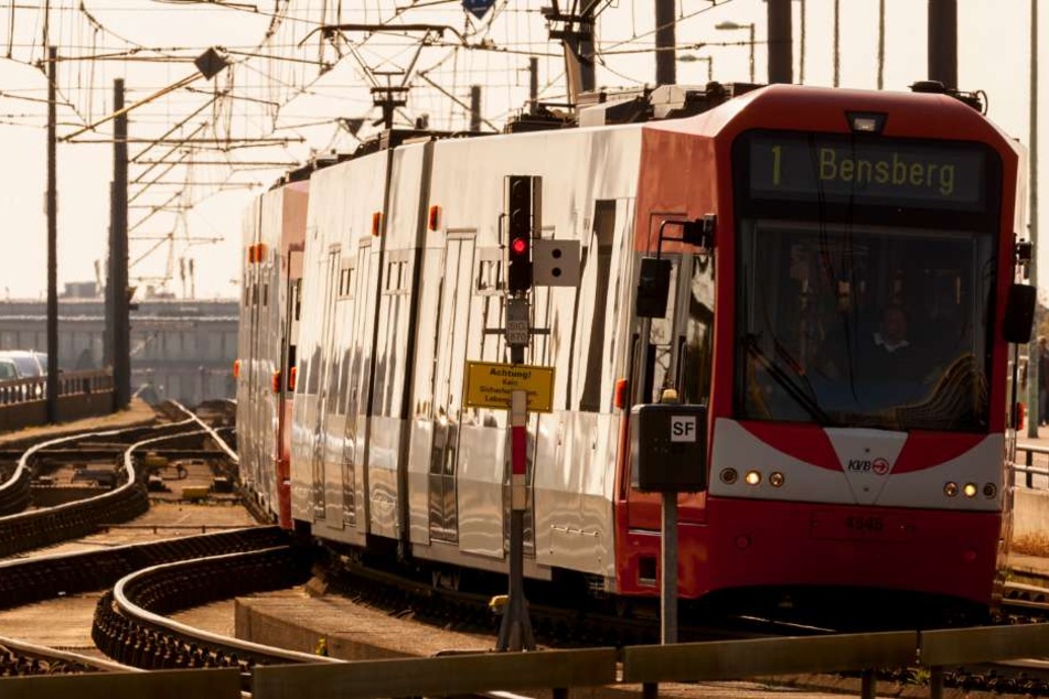 Bekommen die KVB-Bahnen zusätzliche Kameras für die Sicherheit? (Symbolbild)