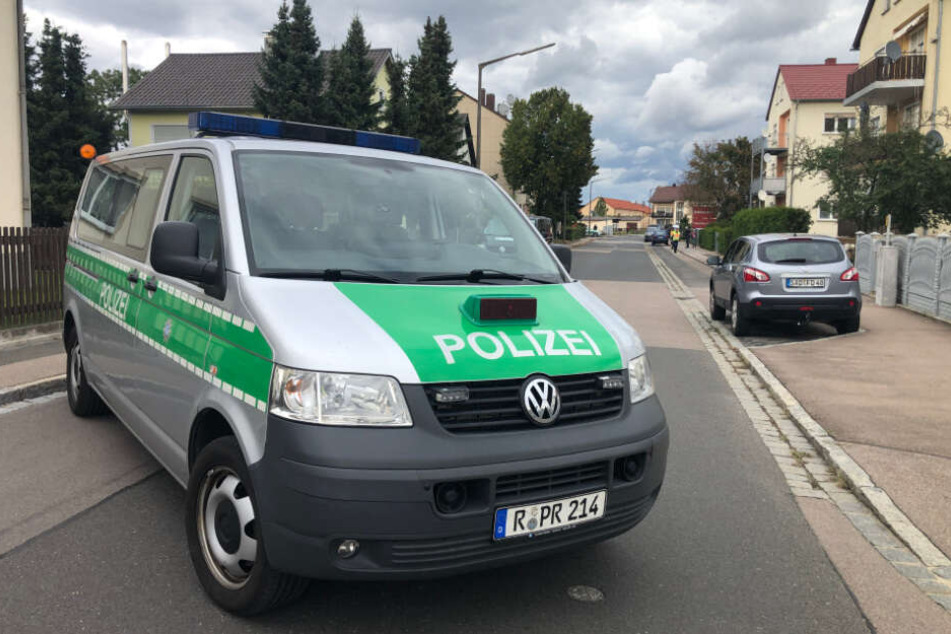 Die Polizei ist zuammen mit dem SEK in der Edisonstraße vor Ort.