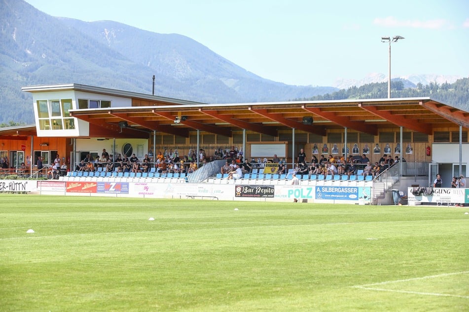 Zahlreiche Anhänger haben die SGD ins Trainingslager begleitet. Für sie veranstaltete Dynamo Dresden einen Fan-Abend.